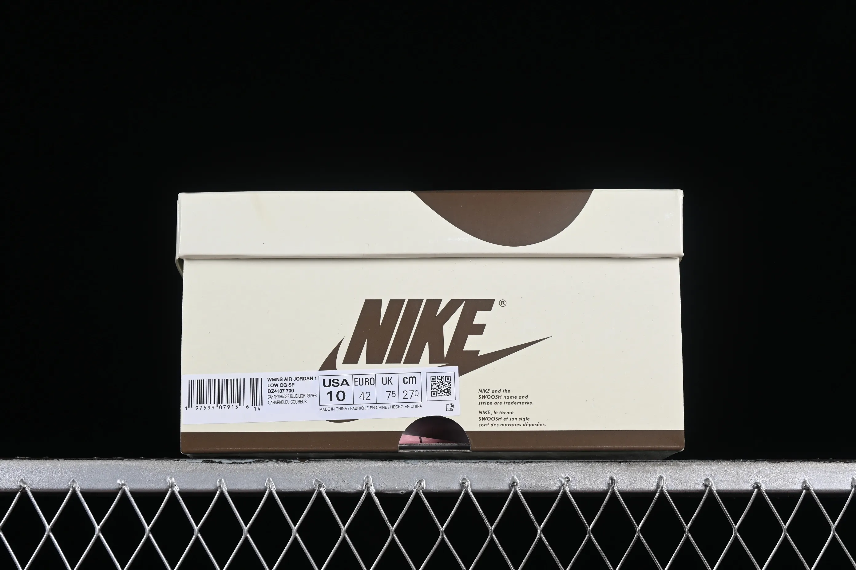 All categories Air Jordan Jordan series basketball shoes Air Jordan 1 Low foreign trade version Travis Scott x Air Jordan 1 Low OG AJ1 Joe 1 undercut low DZ4137-700